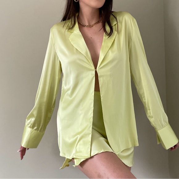 Rumored Set - Picture 2 of 3